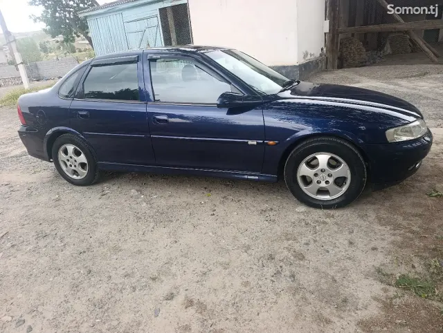 Opel Vectra B 1999 · 1.6 MT