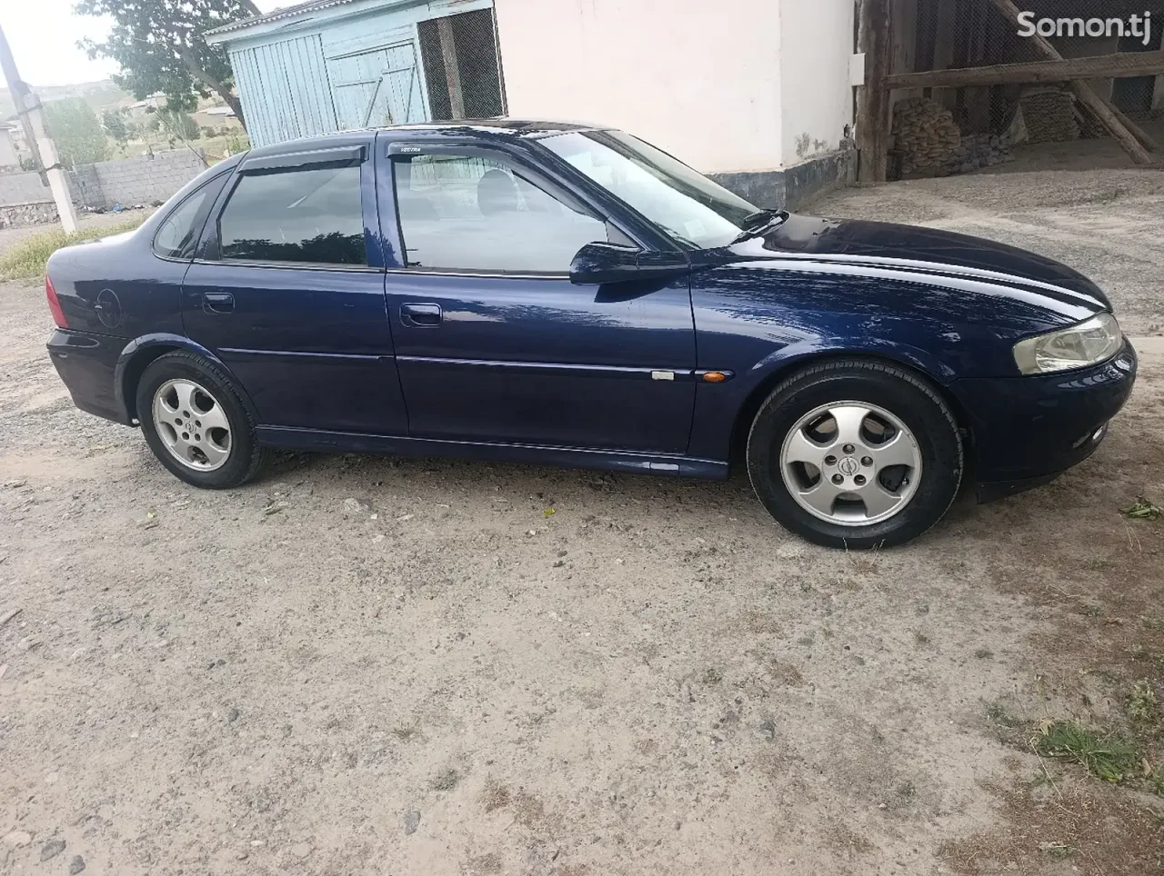 Opel Vectra B 1999 · 1.6 MT