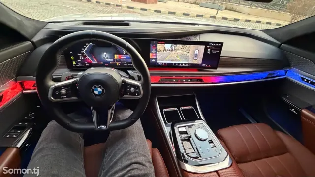 BMW 7 series 2023 · 4.4 AT