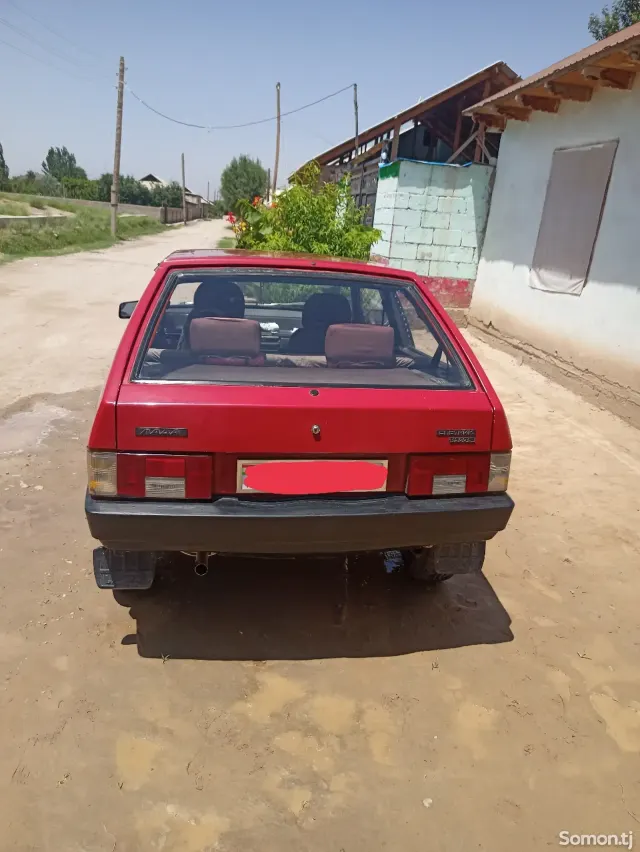 Lada (ВАЗ) 2108 1989 · 1.3 MT