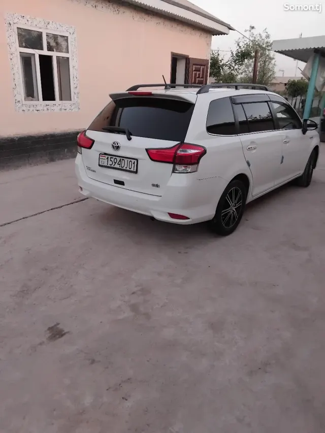 Toyota Fielder 2017 · 1.5 AT