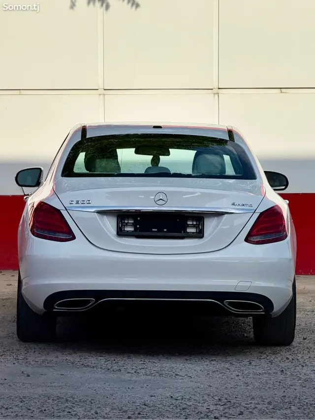 Mercedes-Benz C class 2015 · 2.0 AT