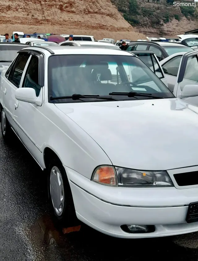 Daewoo Nexia 1995 · 1.5 MT