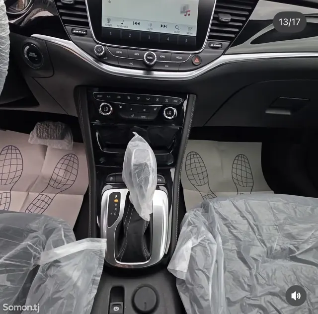 Opel Astra K 2016 · 1.4 AT
