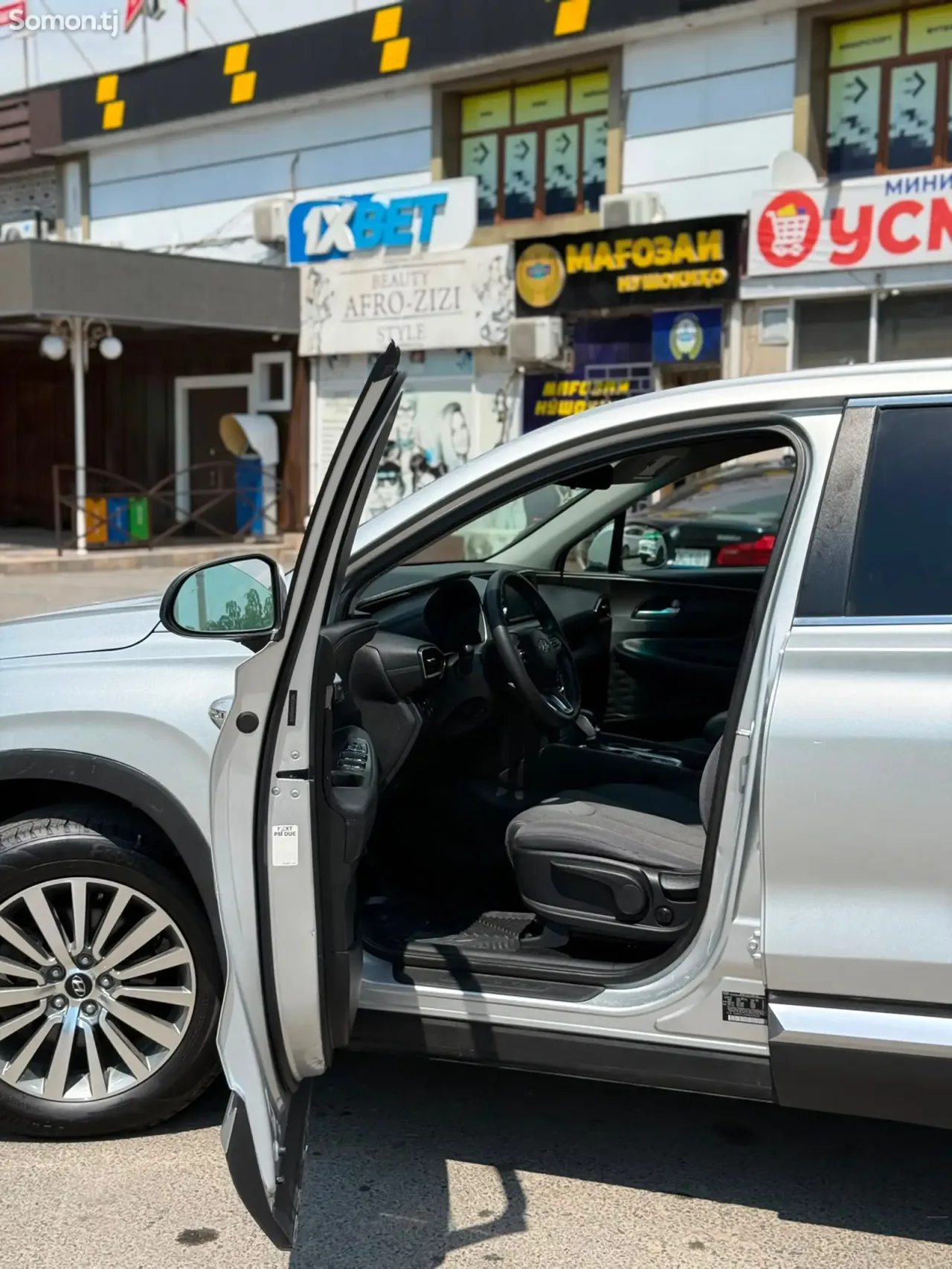 Hyundai Santa Fe 2019 · 2.4 AT