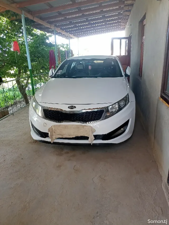 Kia K5 2012 · 2.0 AT