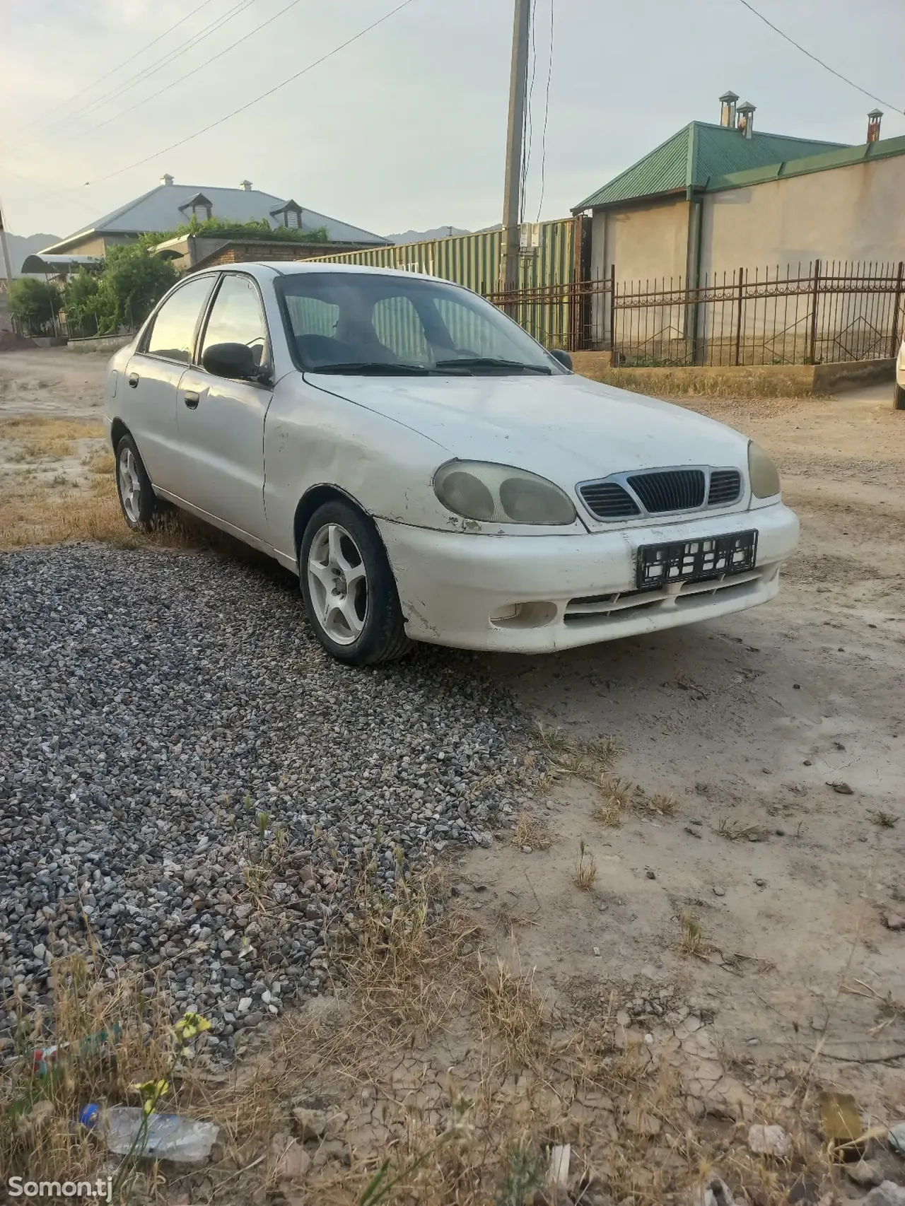 Daewoo Lanos 1999 · 1.6 MT
