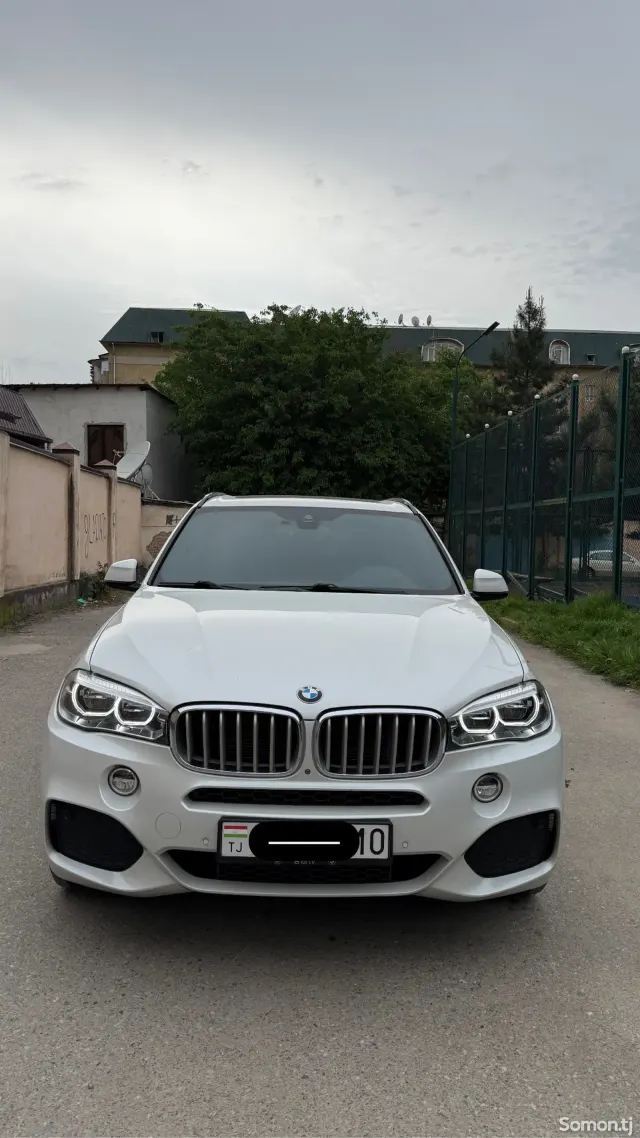 BMW X5 2017 · 4.0 AT
