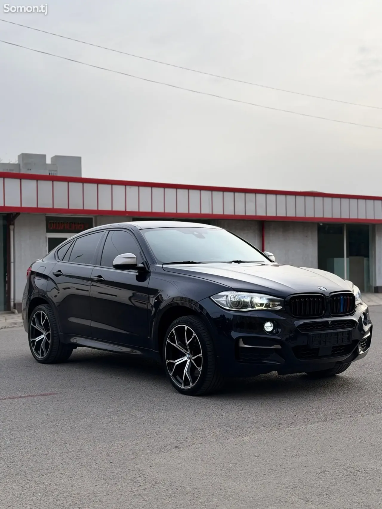 BMW X6 2017 · 5.0 AT