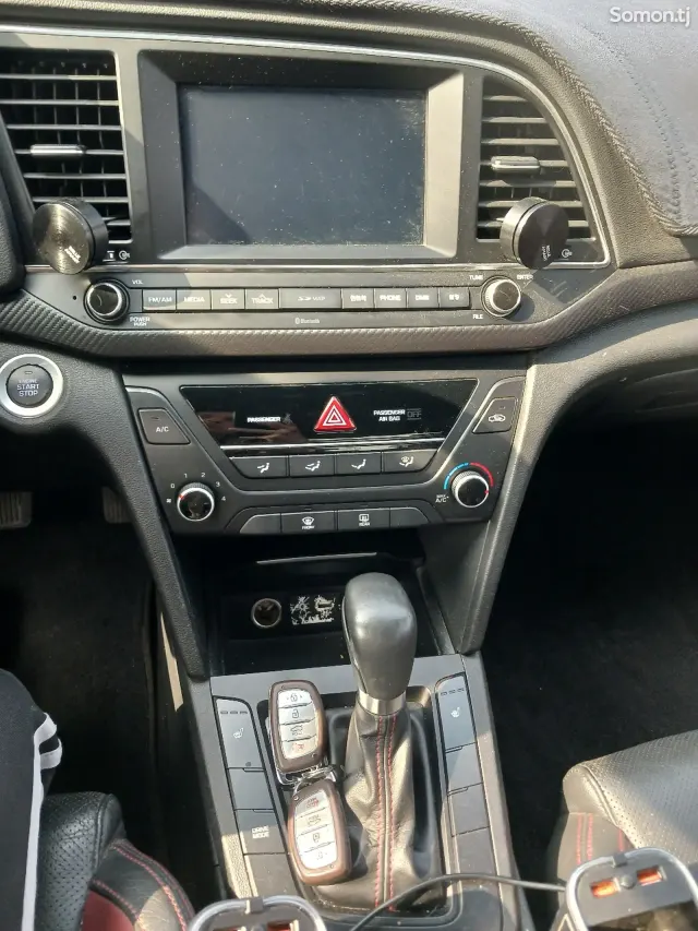 Hyundai Avante 2016 · 1.6 AT