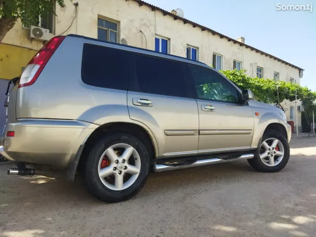 Nissan X-Trail 2004 · 2.5 AT