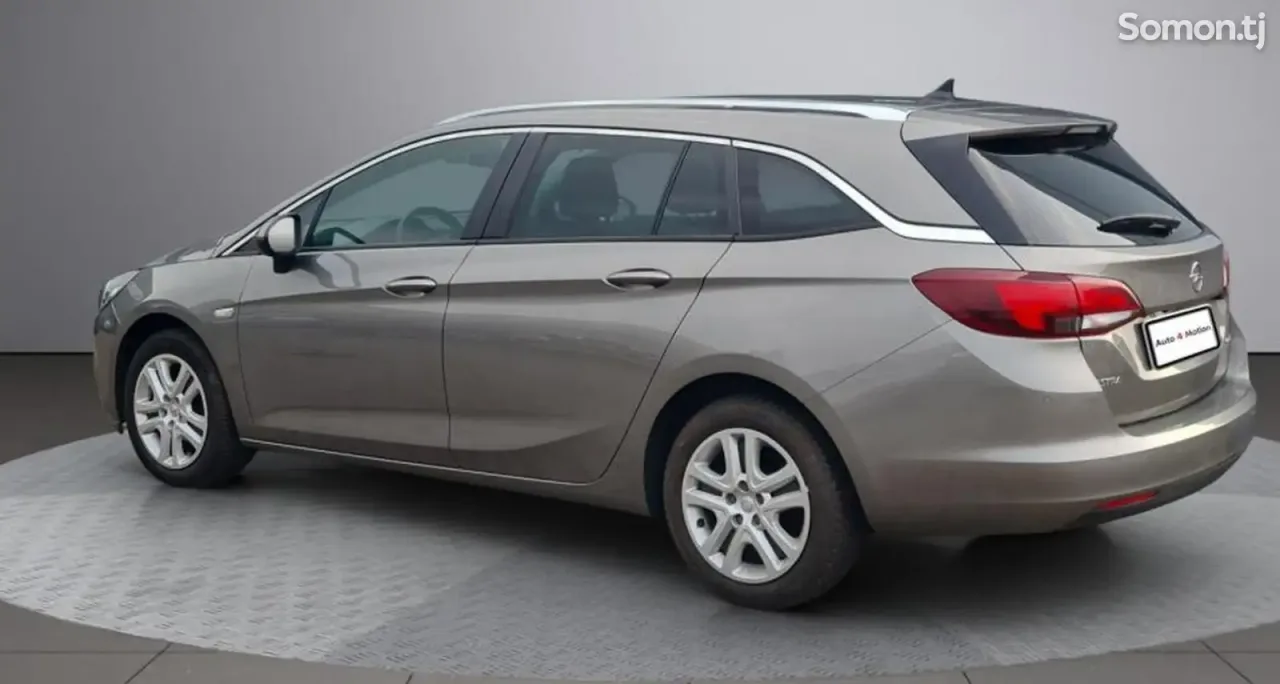 Opel Astra K 2016 · 1.0 MT