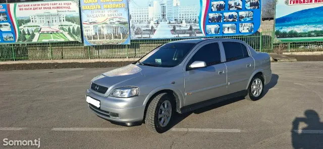 Opel Astra G 2001 · 1.6 MT