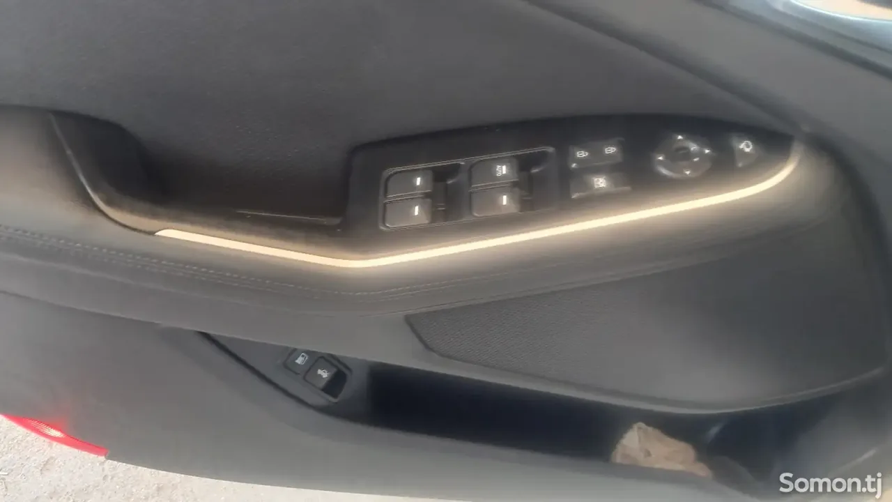 Kia K5 2015 · 2.0 AT
