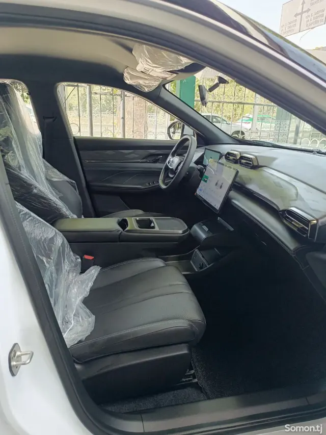 Dongfeng L7 2025 · AT