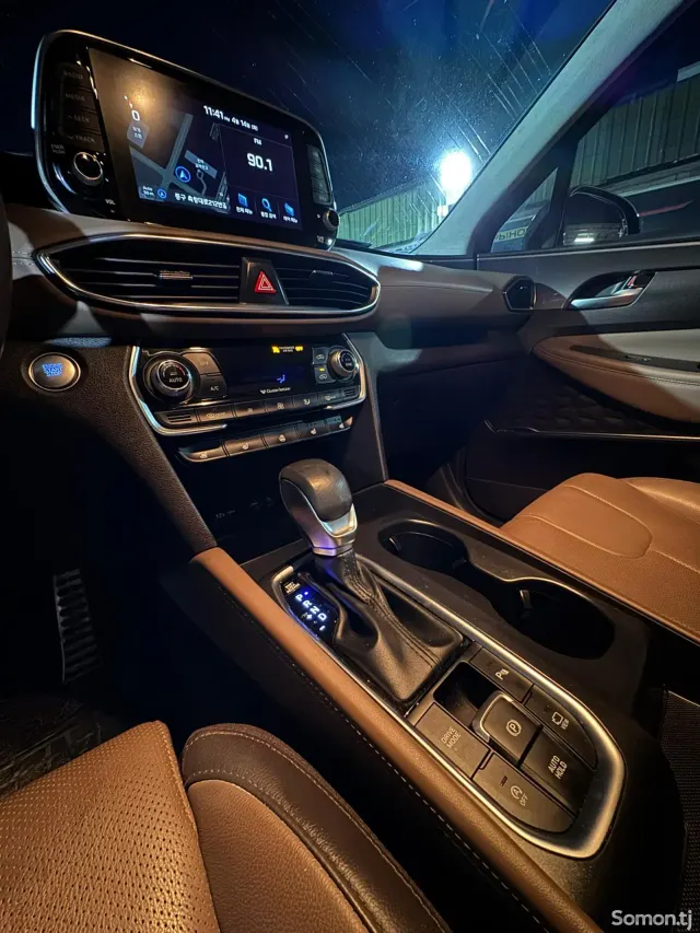 Hyundai Santa Fe 2018 · 2.0 AT