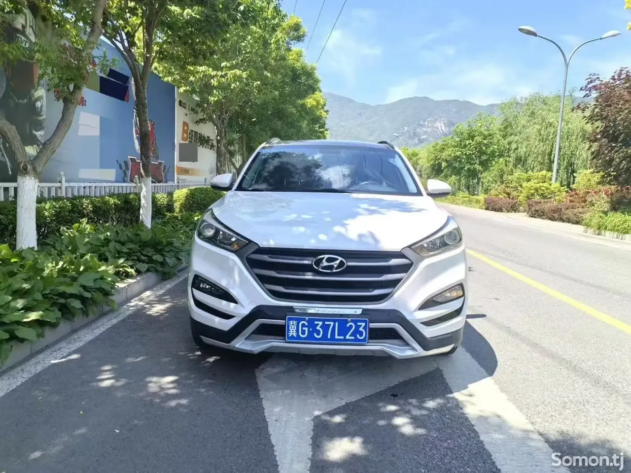 Hyundai Tucson 2016 · 1.6 AT
