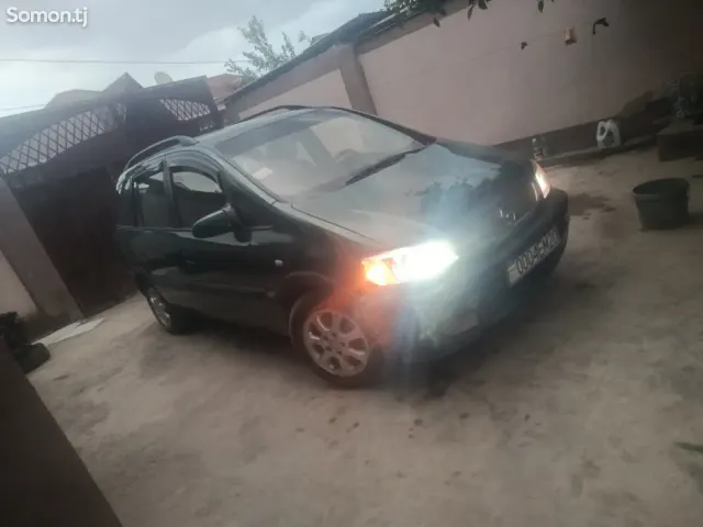 Opel Zafira 2002 · 1.6 MT