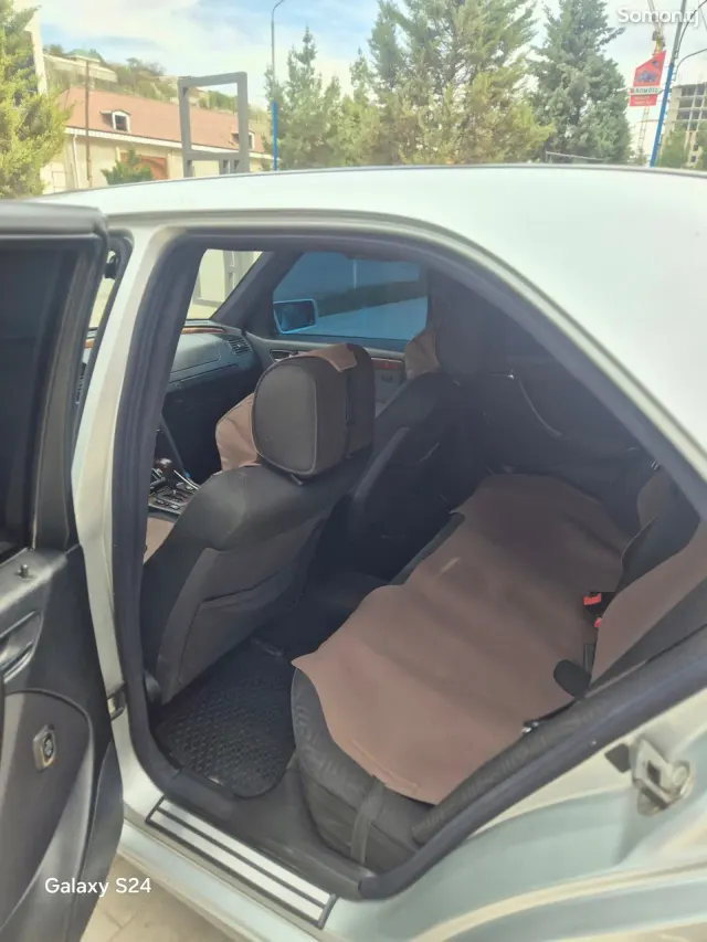 Mercedes-Benz C class 2000 · 2.4 AT