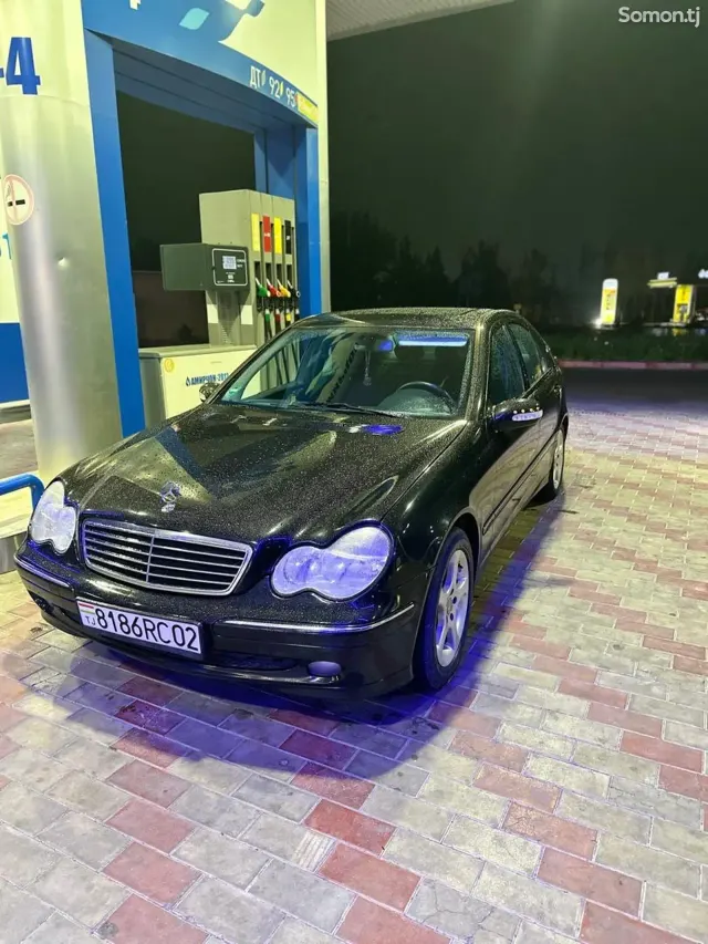 Mercedes-Benz C class 2001 · 2.4 MT