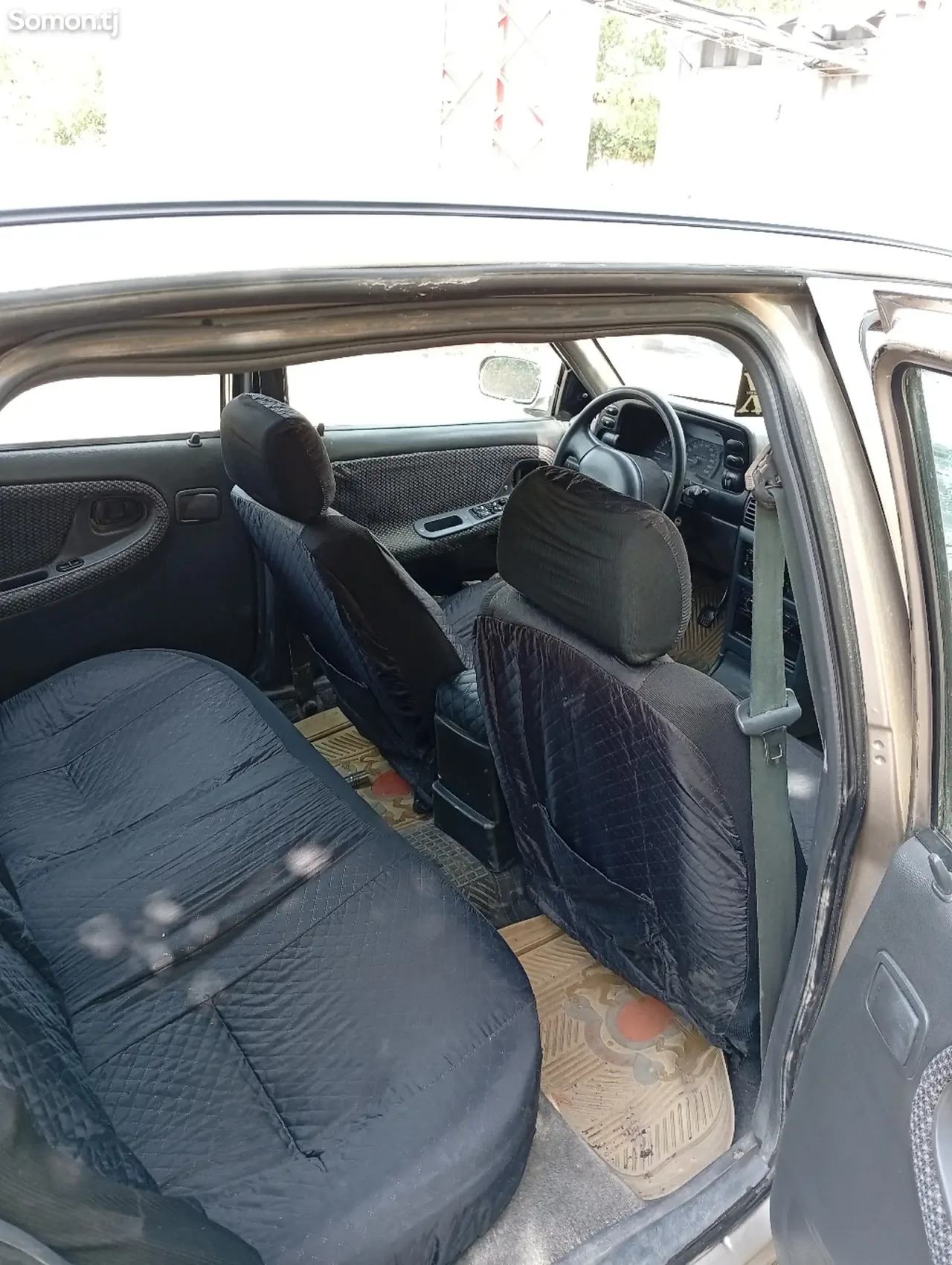 Daewoo Nexia 1995 · 1.6 MT