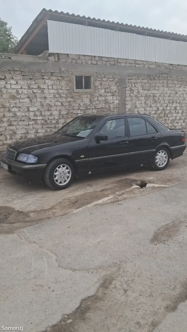 Mercedes-Benz C class 2000 · 1.8 AT