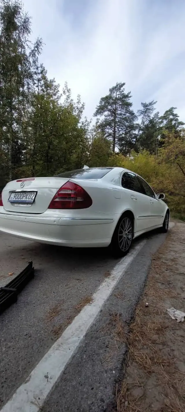 Mercedes-Benz E class 2004 · 2.4 AT