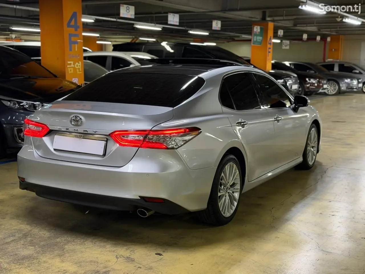 Toyota Camry 2019 · 2.5 AT