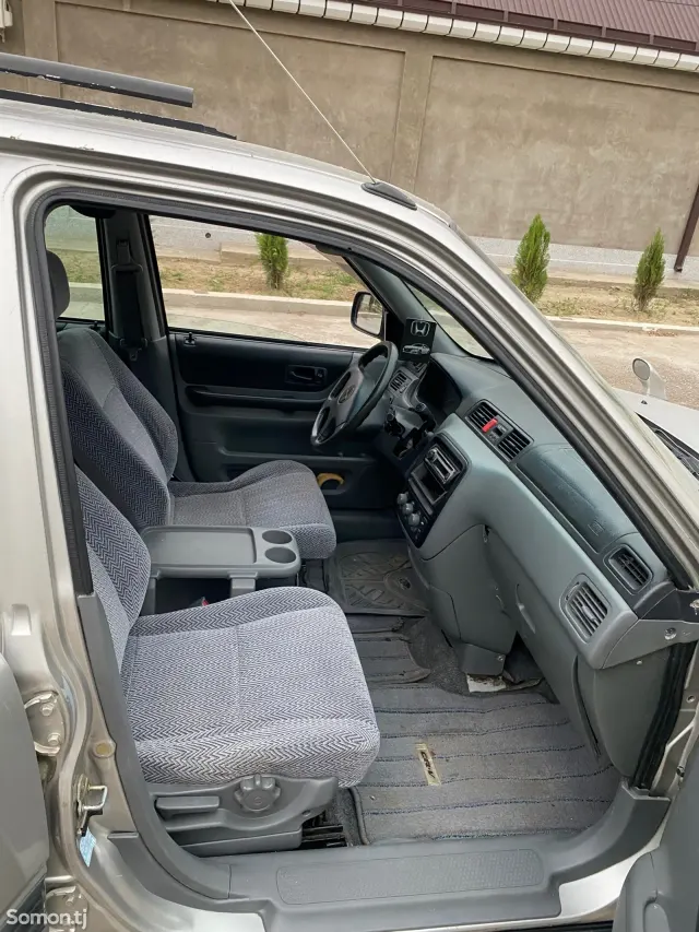 Honda CR-V 1997 · 2.0 AT