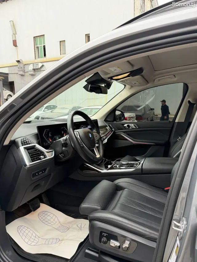 BMW X7 2024 · 4.0 AT