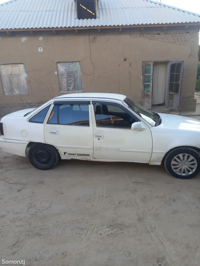 Daewoo Nexia 1995 · 1.6 MT