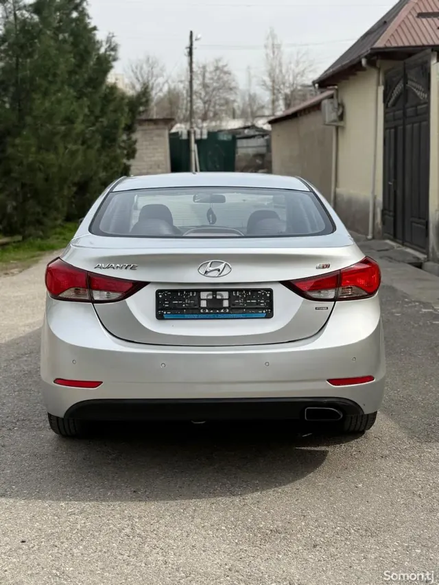 Hyundai Avante 2014 · 1.6 AT