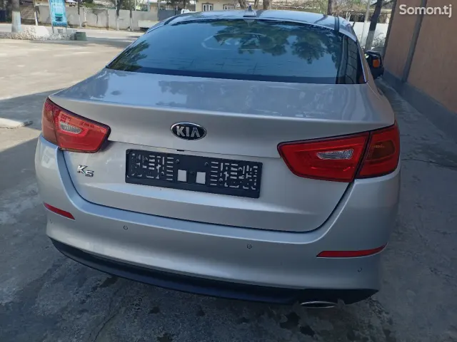 Kia K5 2015 · 2.0 AT
