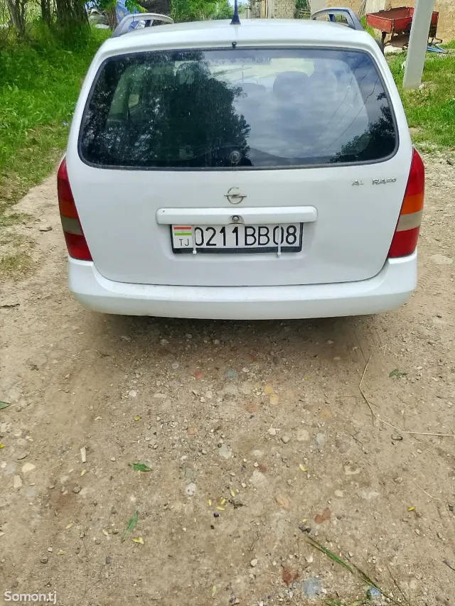 Opel Astra G 1999 · 1.6 MT