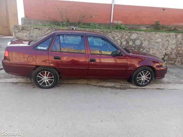 Daewoo Nexia 2010 · 1.5 MT