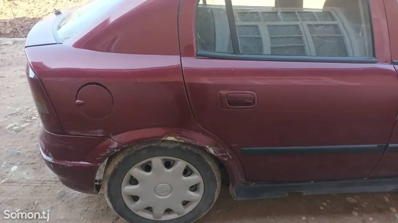 Opel Astra G 1999 · 1.6 MT