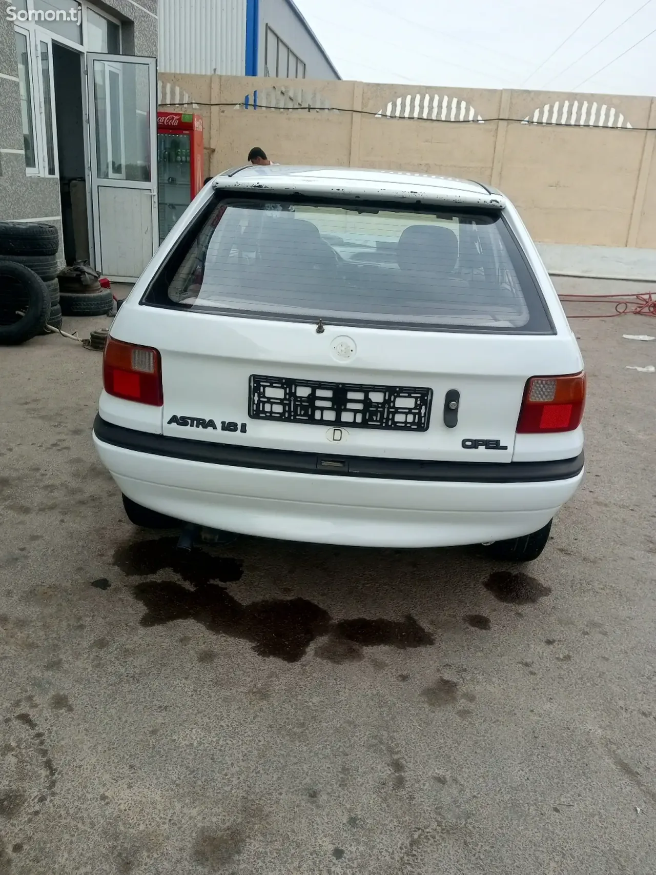 Opel Astra F 1992 · 1.6 MT