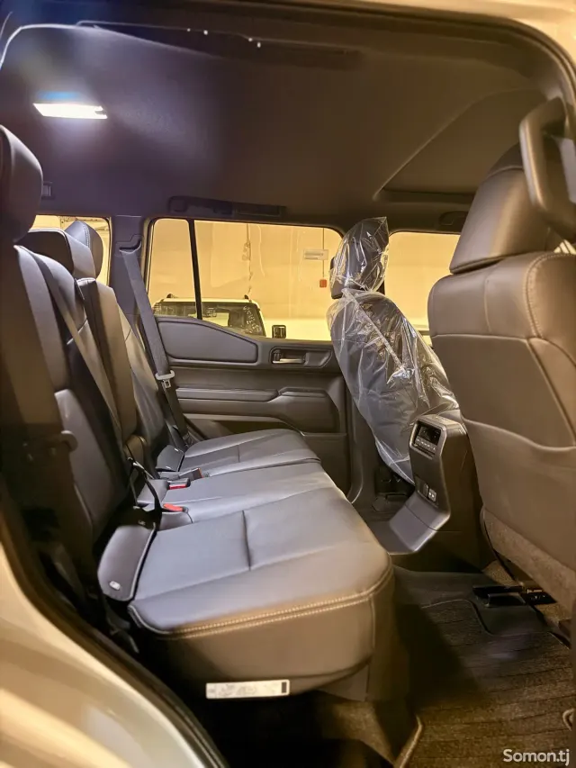 Toyota Land Cruiser Prado 2026 · 2.4 AT