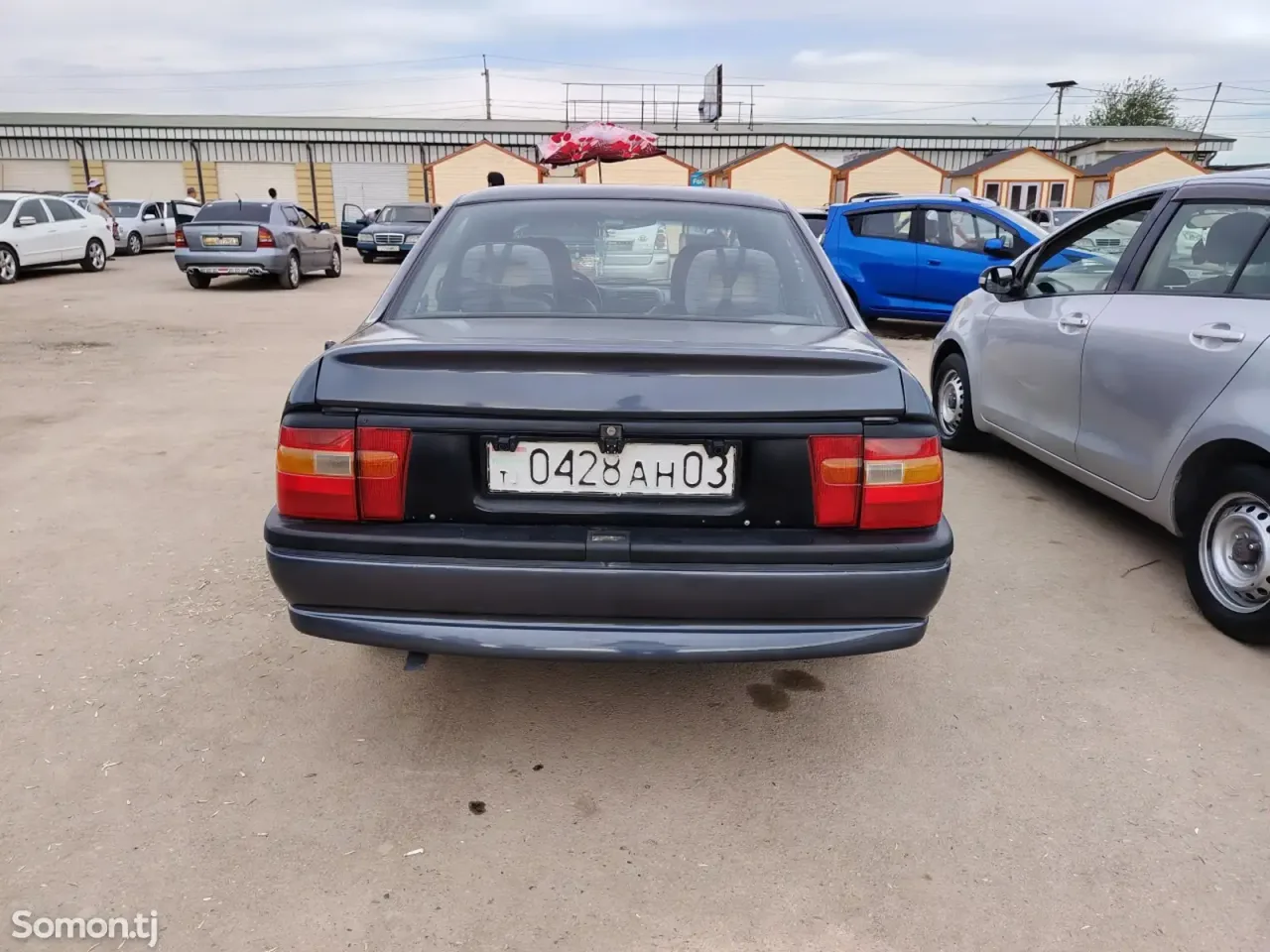 Opel Vectra A 1995 · 1.6 MT