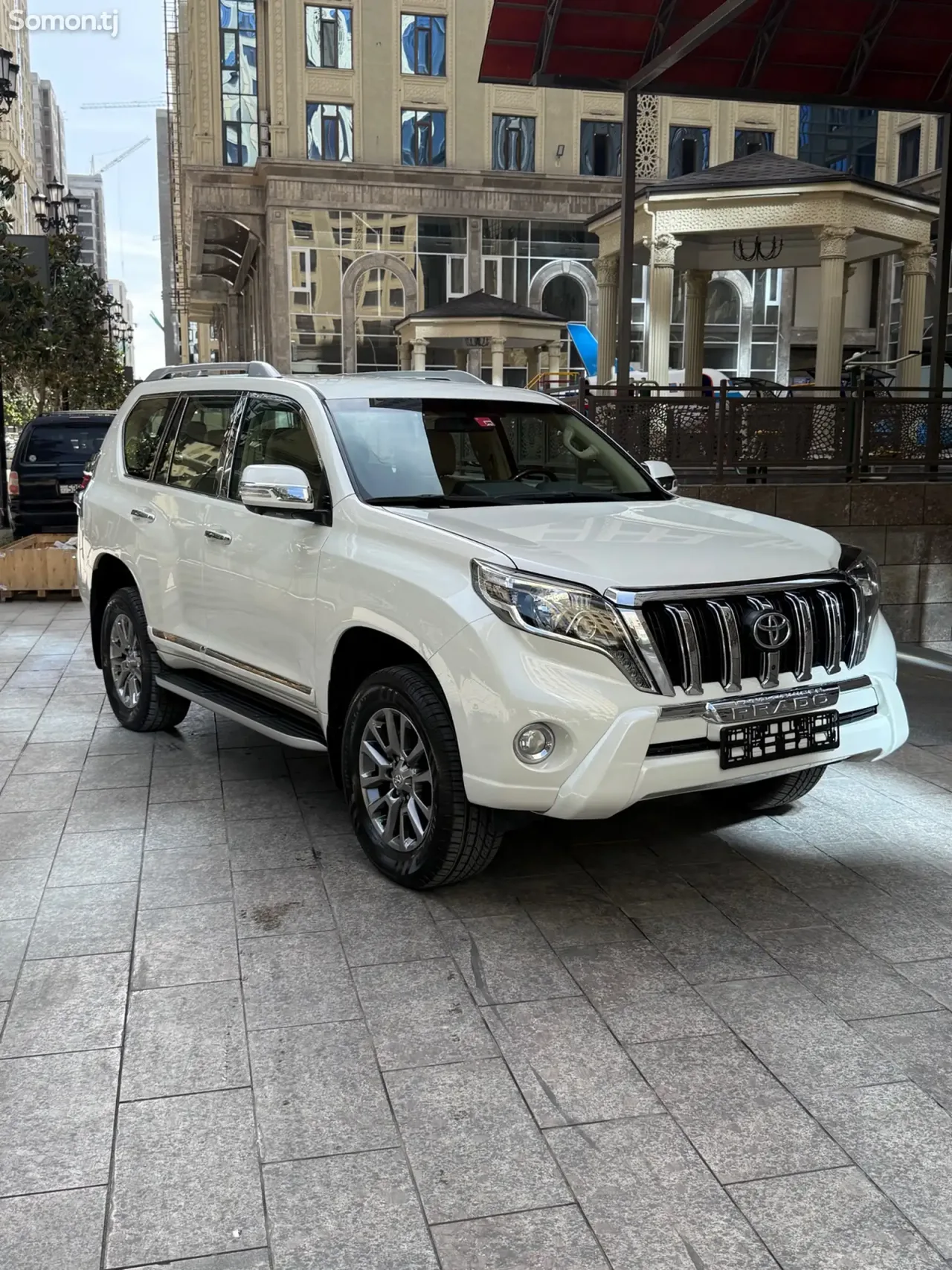 Toyota Land Cruiser Prado 2015 · 4.0 AT