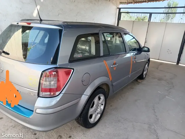 Opel Astra H 2008 · 1.8 AT