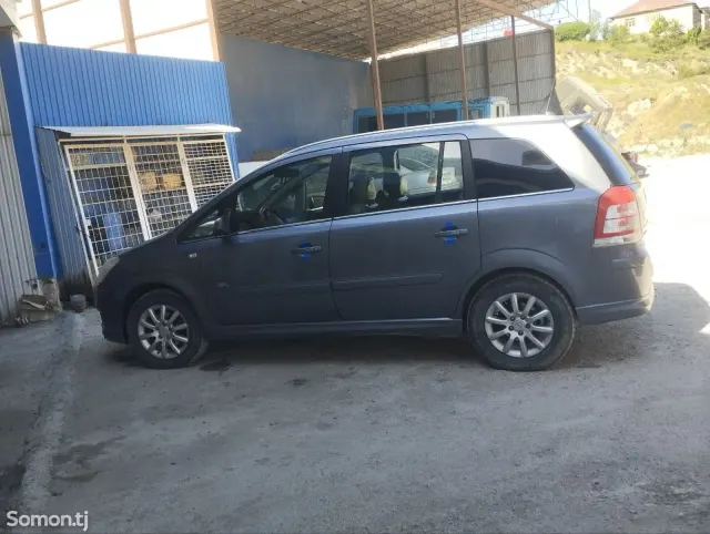 Opel Zafira 2008 · 1.8 MT