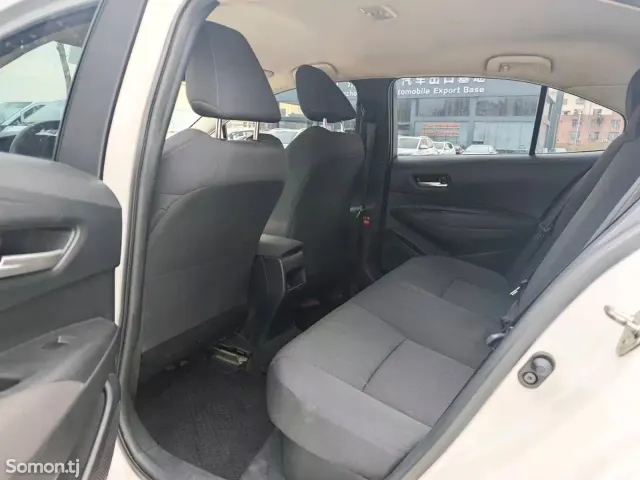 Toyota Corolla 2021 · 1.8 AT