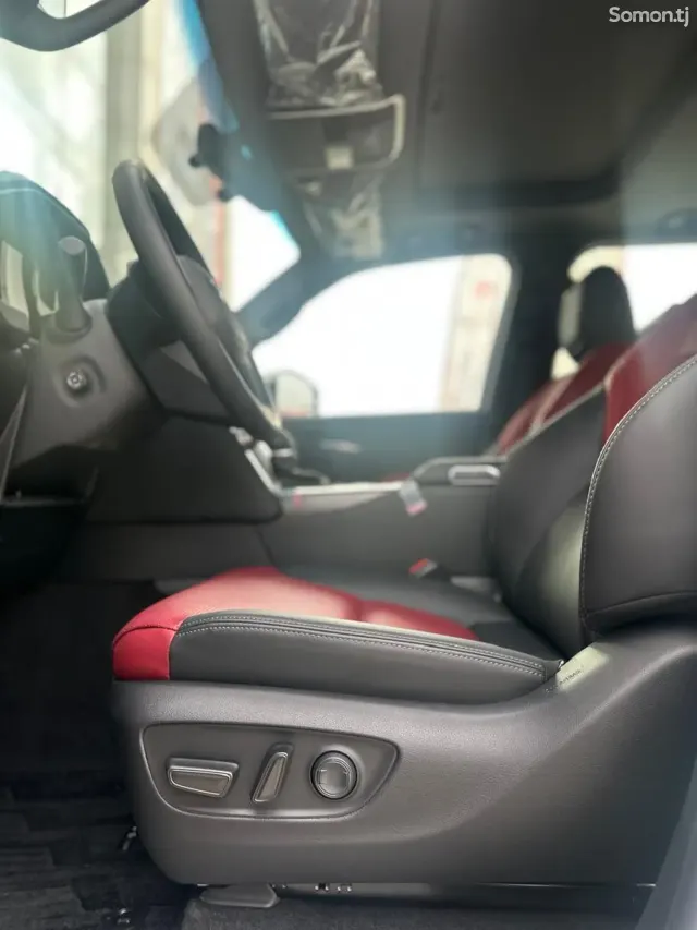 Toyota Land Cruiser 2026 · 3.5 AT