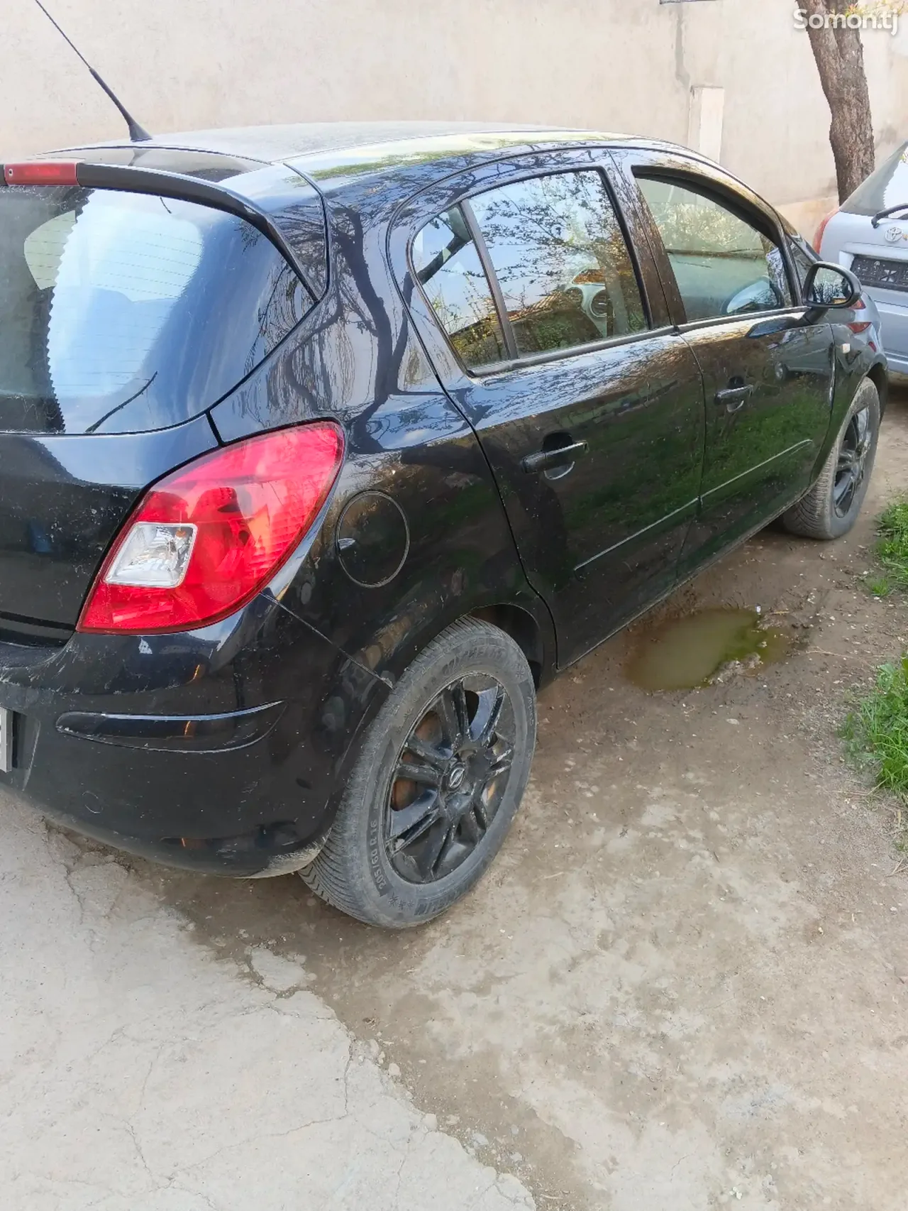 Opel Corsa 2008 · 1.3 MT
