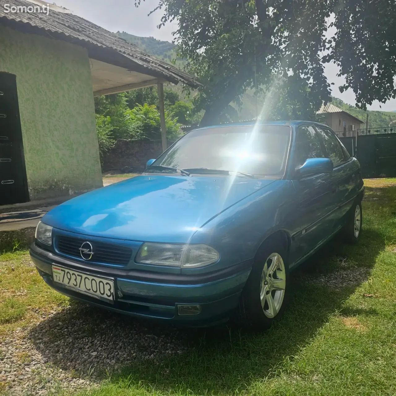 Opel Astra F 1995 · 1.6 MT