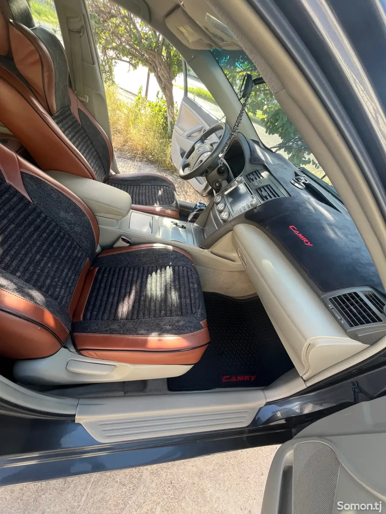 Toyota Camry 2011 · 2.5 AT