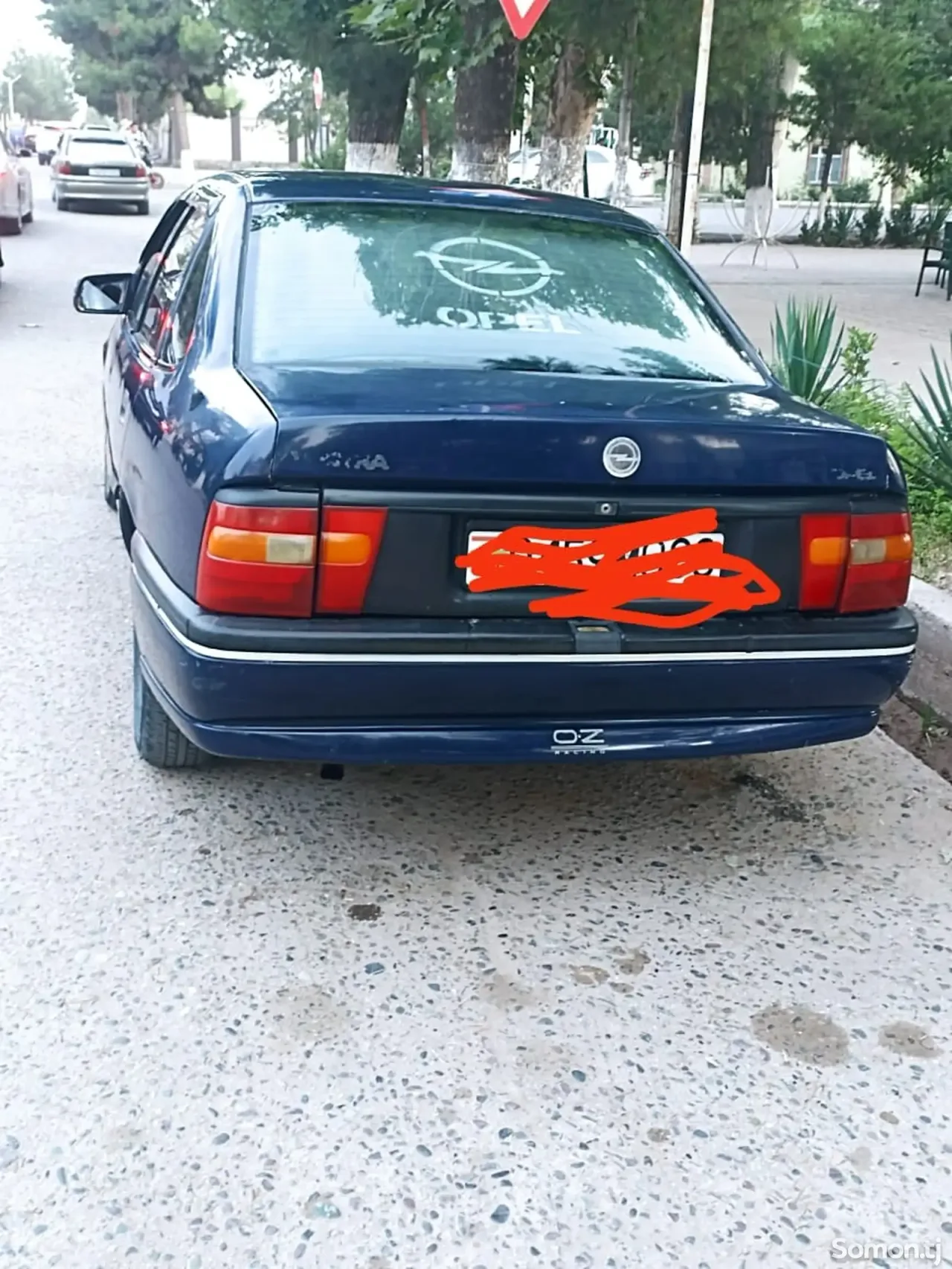 Opel Vectra A 1994 · 1.6 MT