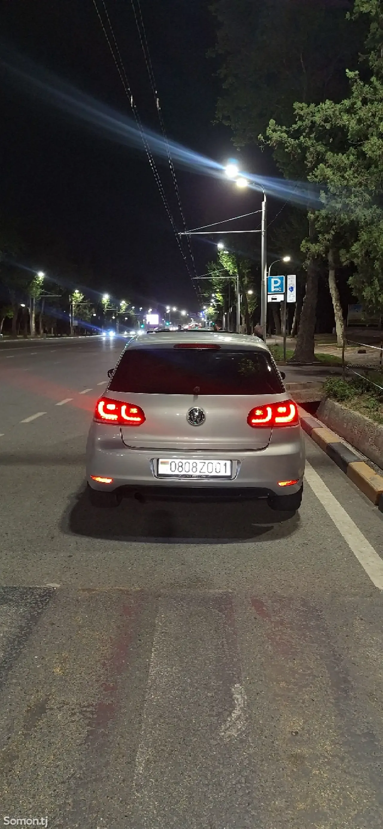 Volkswagen Golf 2012 · 1.6 MT