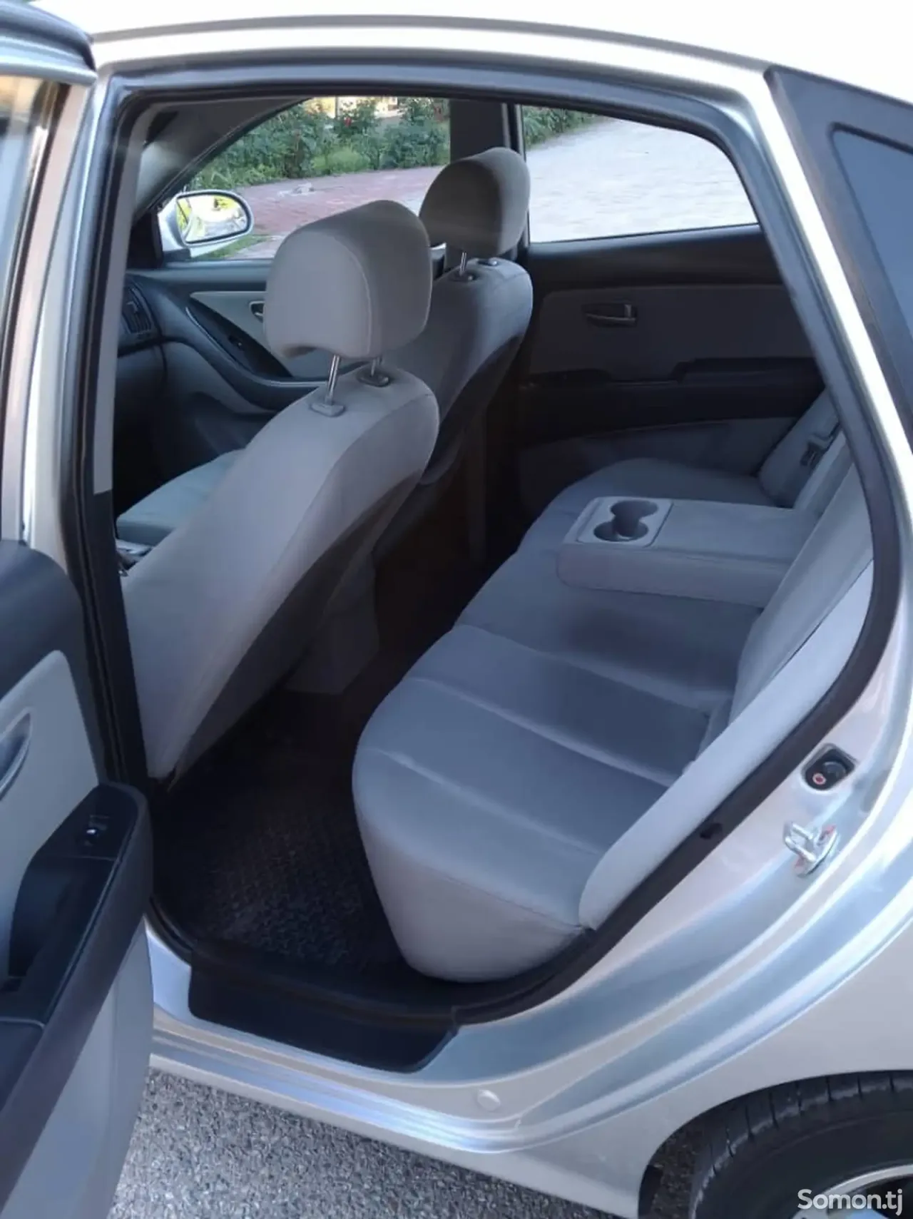 Hyundai Avante 2009 · 1.6 AT